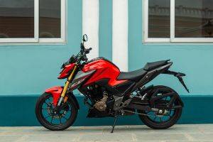 Honda CB300F Price, Images, Mileage & Reviews