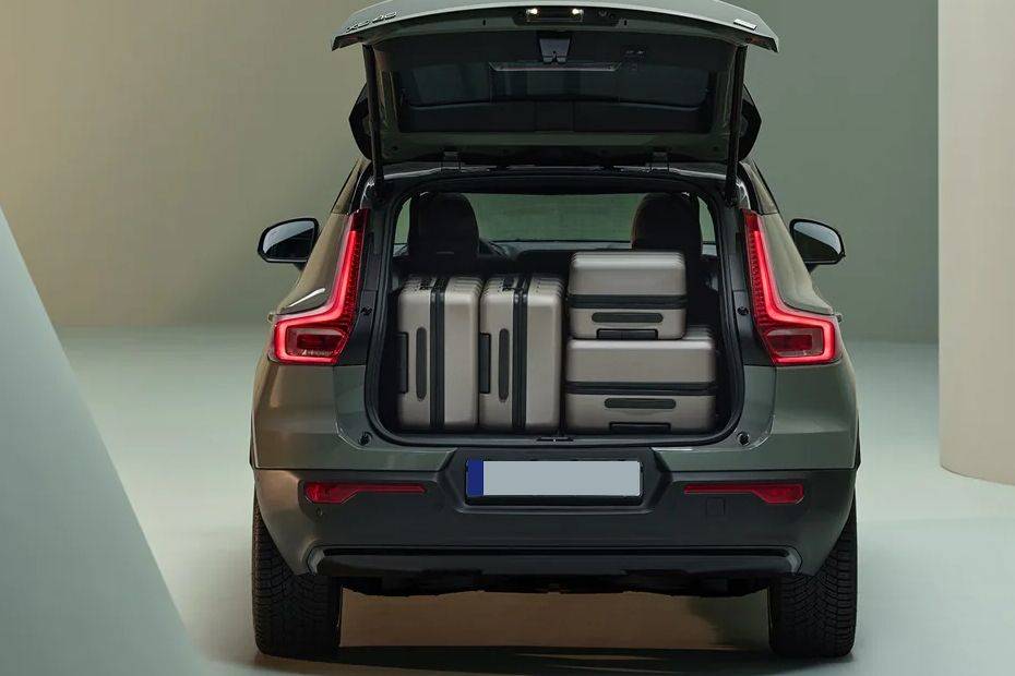 Trunk Open Image of XC40 Recharge