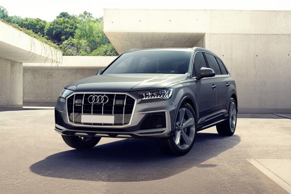 Front 1/4 left Image of Q7