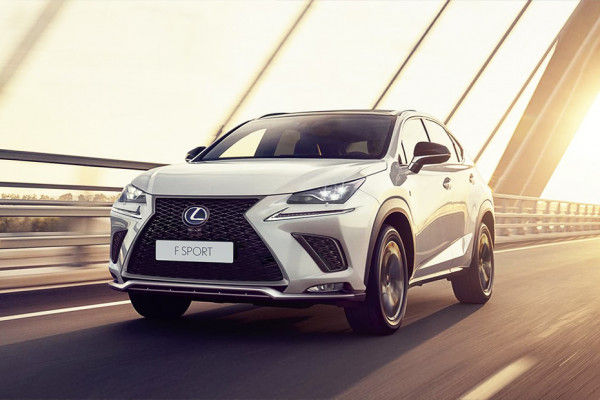 Front 1/4 left Image of NX
