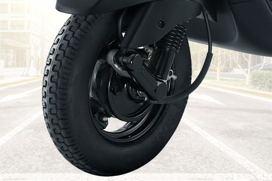Front Tyre View of Notte 125