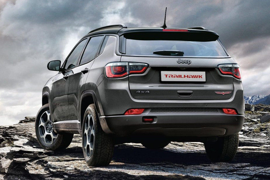 Rear 3/4 left Image of Compass Trailhawk