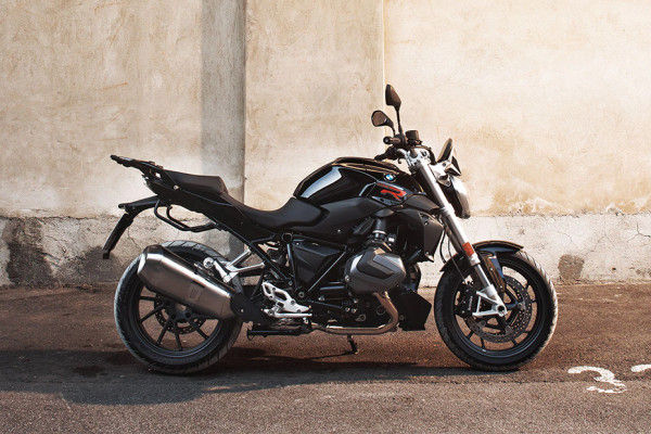 Right Side View of R 1250 R
