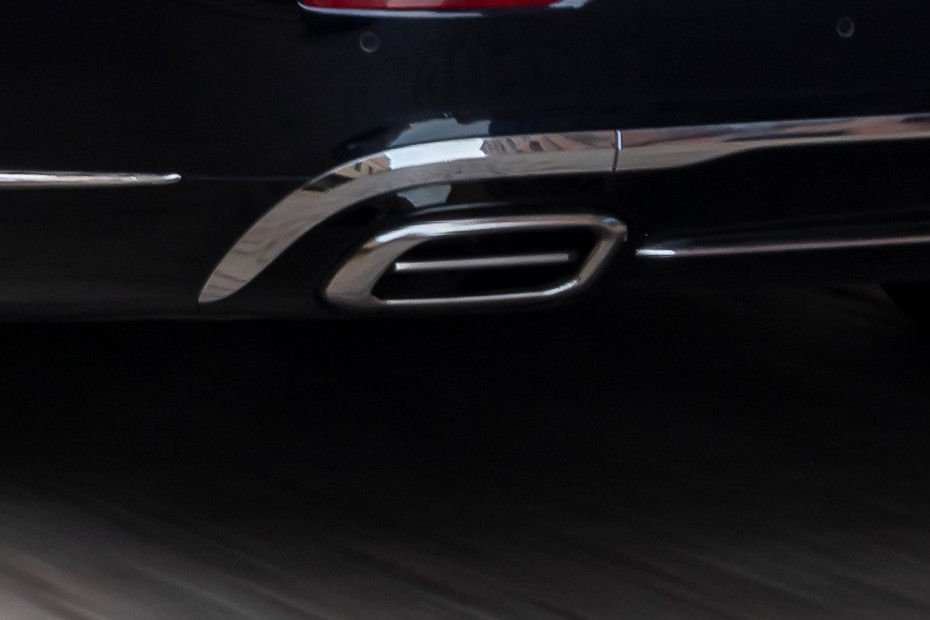 Exhaust tip Image of Maybach S-Class 2022