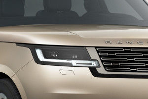 Headlamp Image of Range Rover