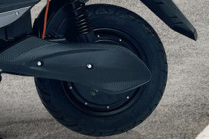 Rear Tyre View of Accelero R14