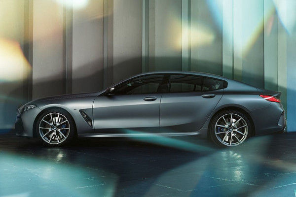 Side view Image of 8 Series