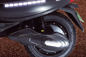 Rear Suspension View of EasyGo Plus