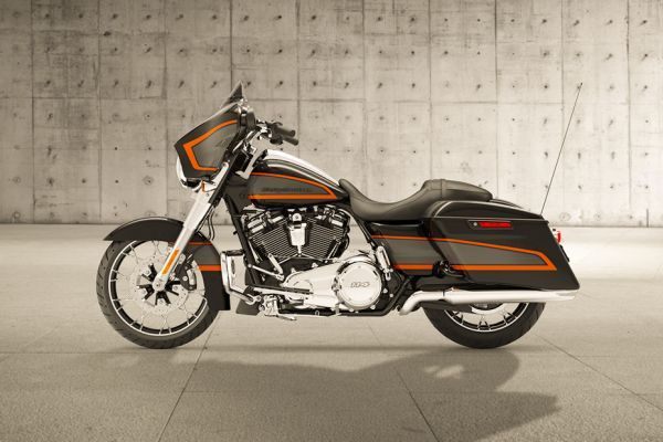 Harley-Davidson Street Glide Special Price, Images, colours