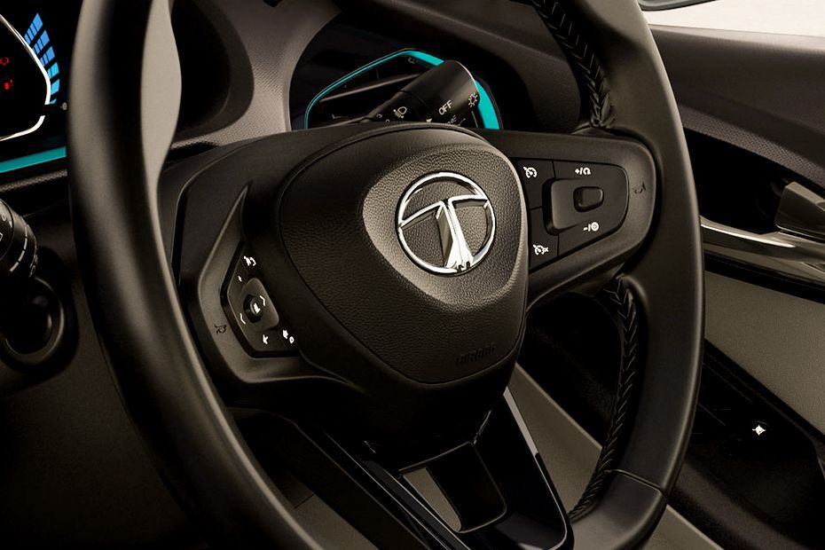 Steering buttons left Image of Tigor EV