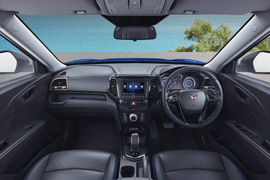 Full dashboard center Image of XUV400-EV