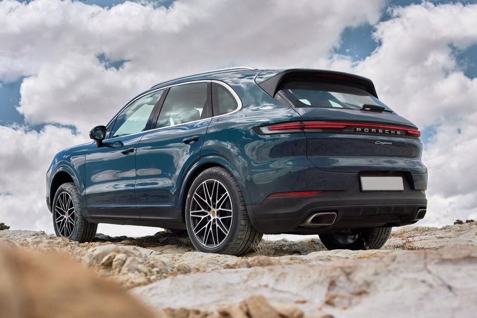 Rear 3/4 left Image of Cayenne 2024