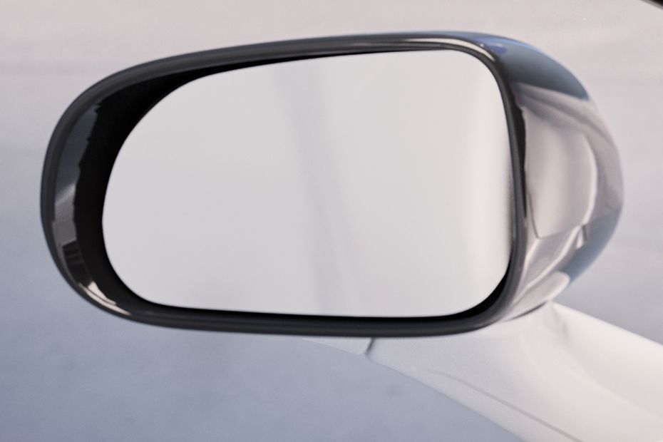 Side mirror rear angle Image of 750S