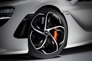 Wheel arch Image of 750S