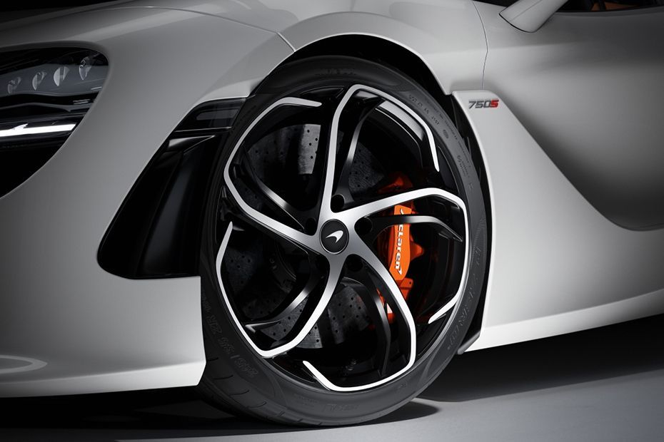 Wheel arch Image of 750S