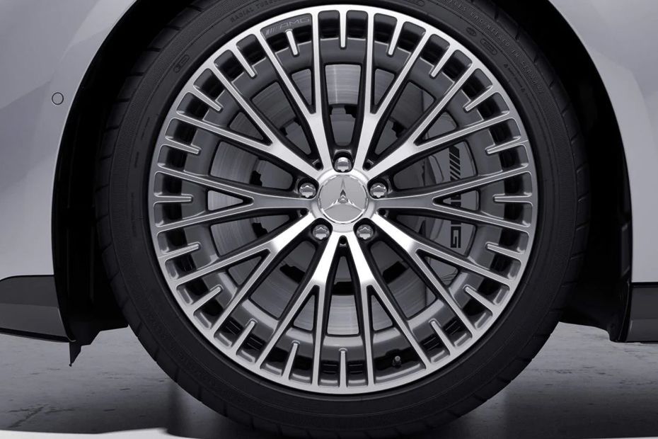 Wheel arch Image of AMG EQS