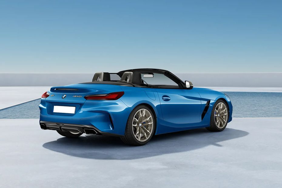 Rear 3/4 Right Image of Z4