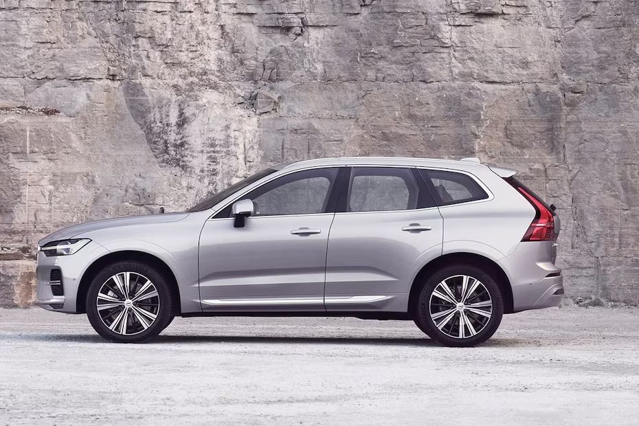 Side view Image of XC60