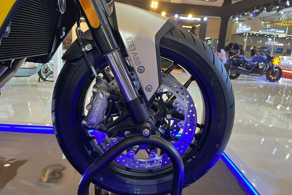 Front Tyre View of LFS 700