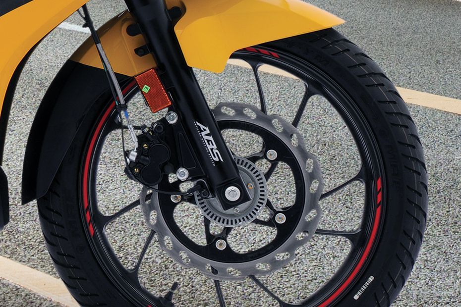 Front Brake View of Xtreme 200S 4V