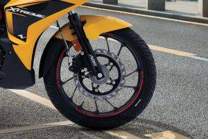 Front Tyre View of Xtreme 200S 4V