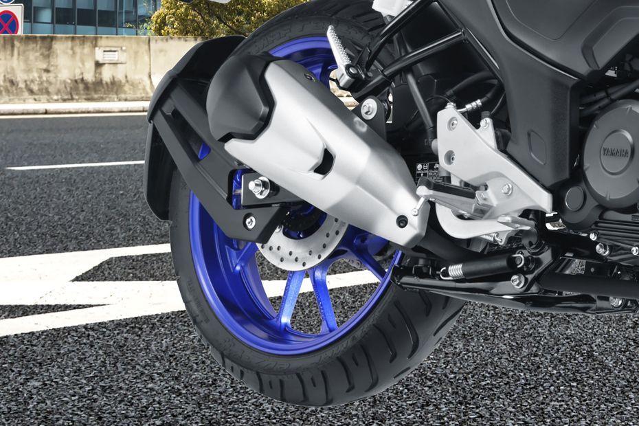 Rear Tyre View of FZS-FI V4