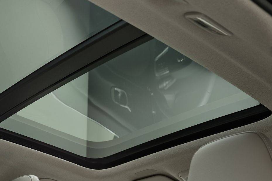 Sunroof Image of XC40