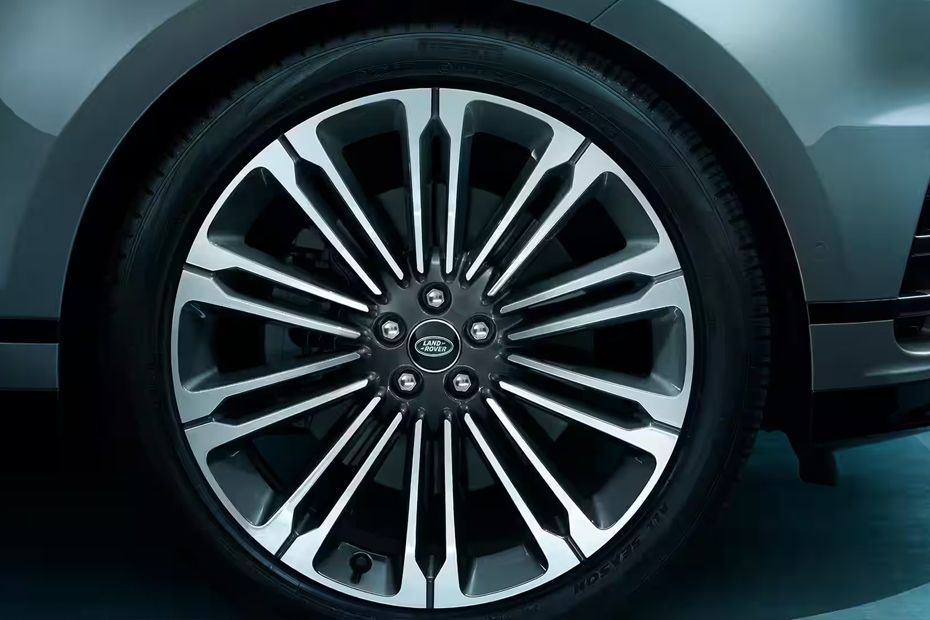Wheel arch Image of Range Rover Velar 2023