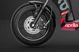 Front Tyre View of SR 160