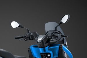 Handle Bar View of SXR 160