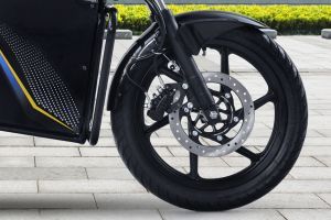 Front Suspension View of Vader