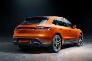 Rear 3/4 Right Image of Macan