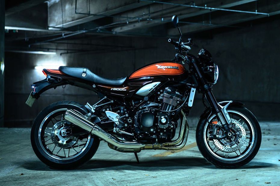 Right Side View of Z900RS