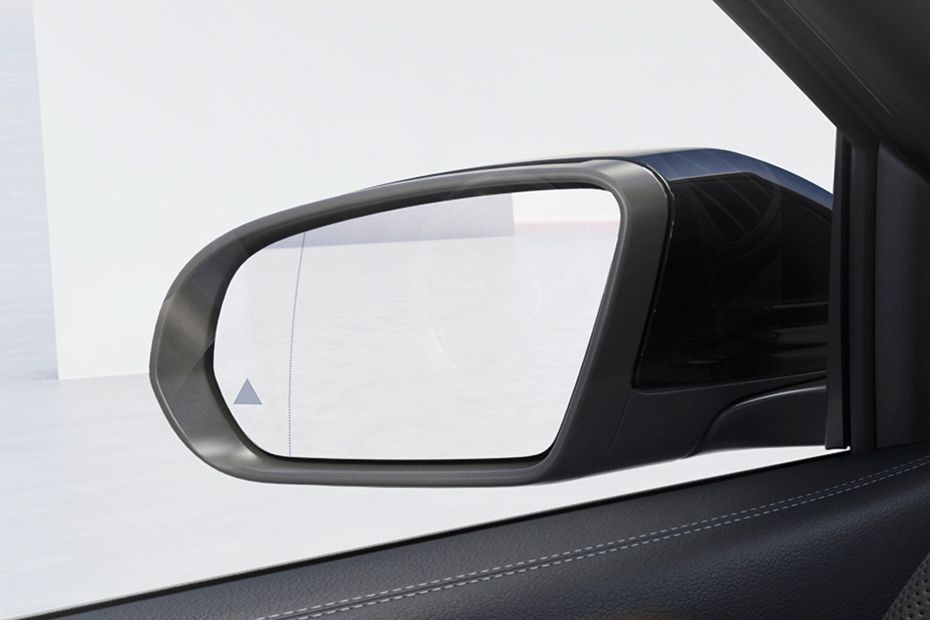 Side mirror rear angle Image of GLB 2024