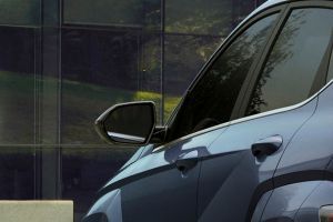 Side mirror rear angle Image of Kona Electric 2023