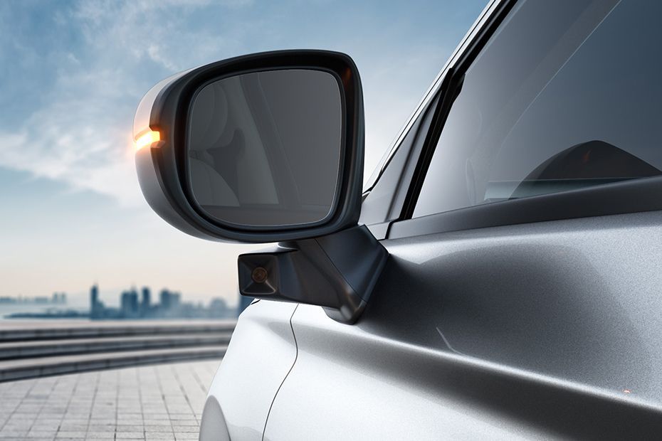 Side mirror rear angle Image of City Hybrid