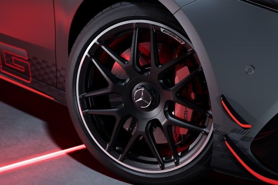 Wheel arch Image of AMG A 45 S