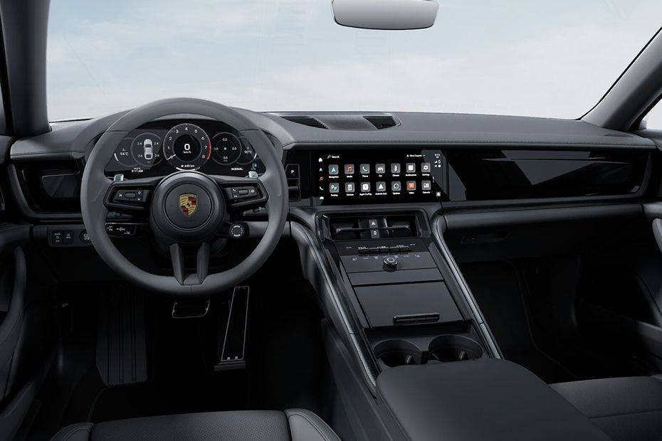 Full dashboard center Image of Panamera