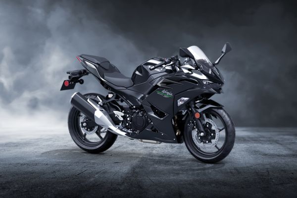 Kawasaki Ninja 500 Specifications & Features, Mileage, Weight