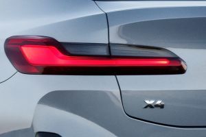 Rear 3/4 Right Image of X4