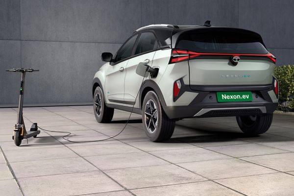 Nexon ev base model deals on road price