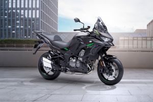 Right Side View of Versys 1000
