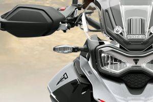 Front Indicator View of Tiger 900