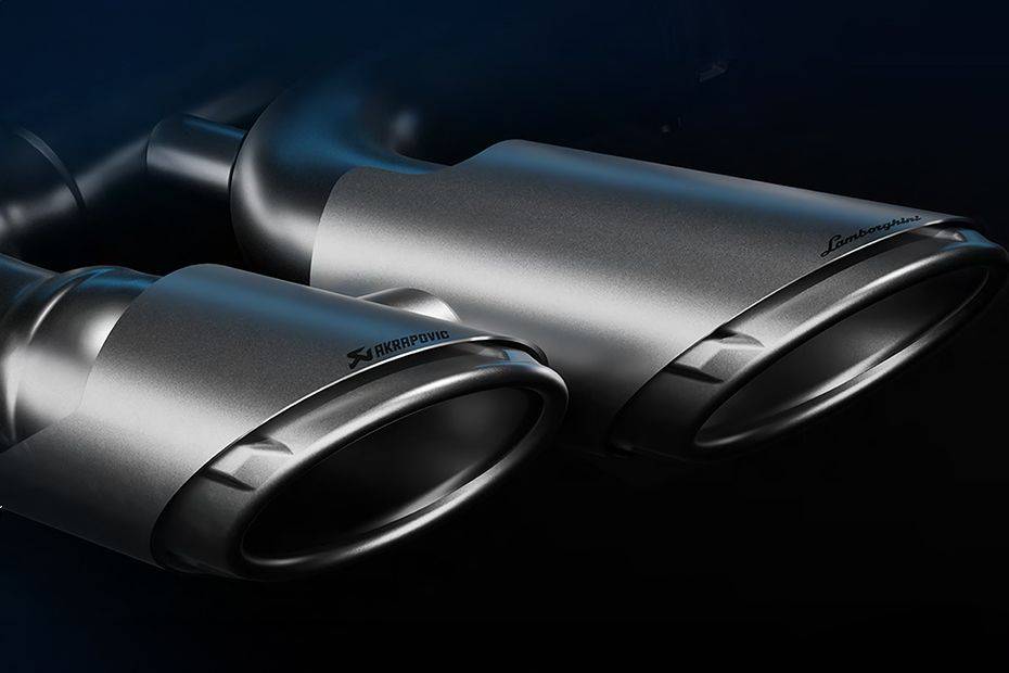 Exhaust tip Image of Urus