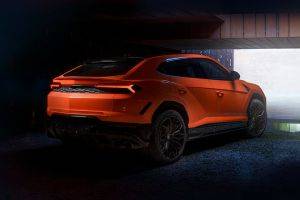 Rear 3/4 Right Image of Urus