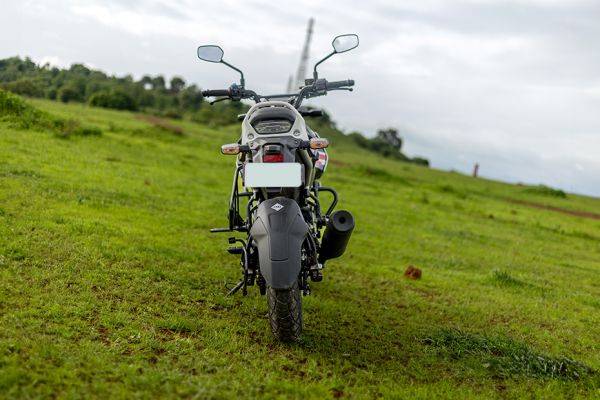 Rear View of Freedom 125