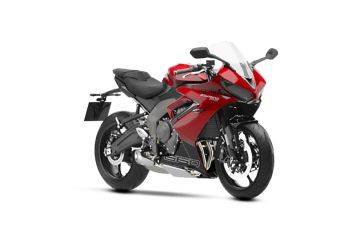 Triumph Daytona 660 STD