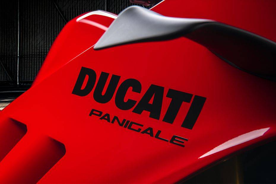 Brand Logo & Name of Panigale V4