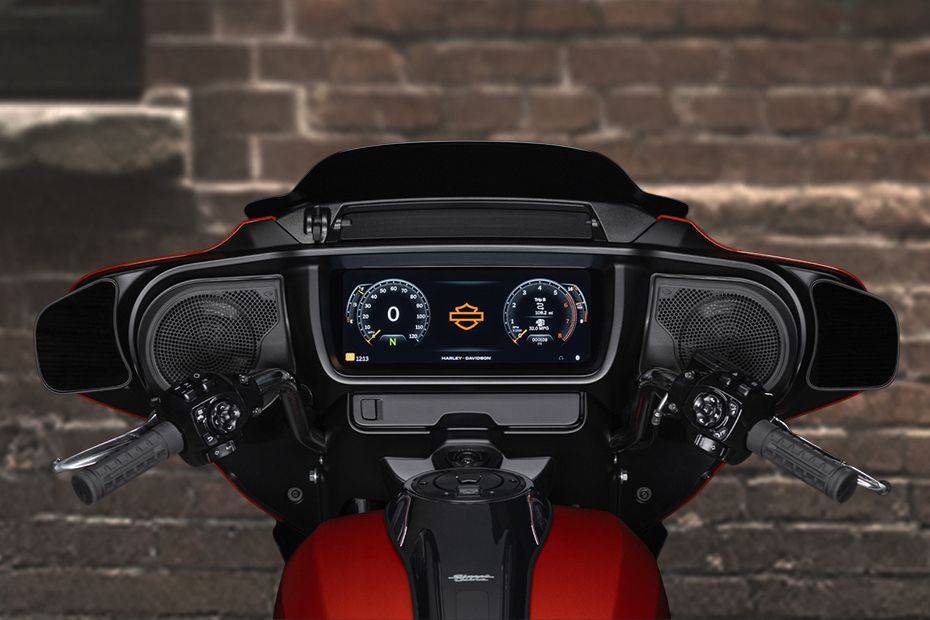 Console View of Street Glide