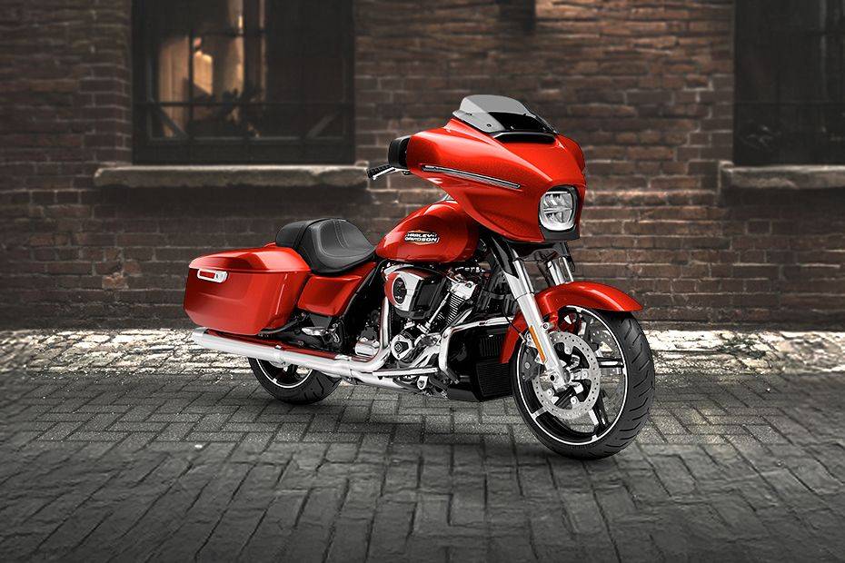 Front Right View of Street Glide